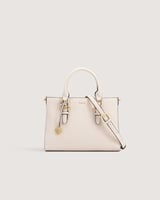 طقم شنطتين معا باللون الأبيض