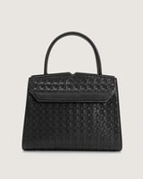 شنطة نسائية كلاسيك واسعة بلون أسود