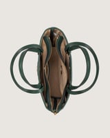 شنطة نسائية بتصميم عملي بلون أخضر