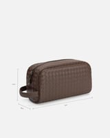 شنطة رجالية تعكس عنوان الأناقة باللون البني