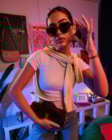 شنطة فخر النسائية من المخمل بلون زيتي