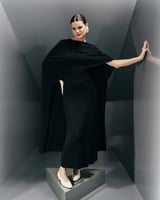 حذاء نسائي فاخر من الجلد بلون أبيض