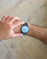 ساعة رجالية بسير ستيل بلون رمادي