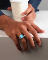 خاتم فضة رجالي راقي بحجر بلون فيروزي