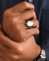 خاتم فضة رجالي كلاسيك بحجر بلون رخامي