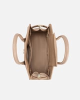 شنطة نسائية كلاسيك بلون بني