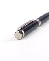 قلم رجالي كلاسيك بلون أسود وفضي