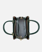 شنطة نسائية مميزة بلون أخضر