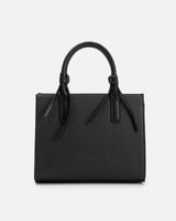 شنطة نسائية كلاسيك بلون أسود