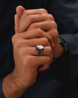 خاتم فضة رجالي كلاسيك بحجر اونكس أسود