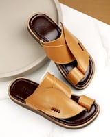 حذاء شرقي رجالي كلاسيك بلون أصفر