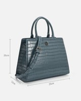 ‎ شنطة نسائية كلاسيك بلون أزرق