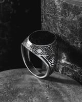 خاتم فضة رجالي كلاسيك بحجر اونكس أسود