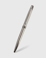 قلم رجالي أنيق بلون فضي.