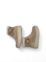 ربع بوت نسائي – بوت نسائي أنيق بتصميم دافئ مع رباط...