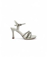 صندل نسائي كعب طويل