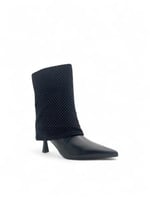 بوت نسائي طويل