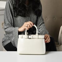 شنطة يد – كاجوال أنيقة وعملية من متجر سيرة (seera)