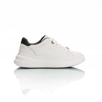 جزمة رياضية بيضاء – جزمة سبورت أنيقة بتصميم بيضاء...