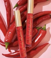 ايسنس - قلوس مكبر وملمع شفاه وات ذا فيك سبايسي