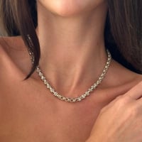 قلادة لوريل