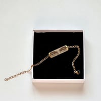 أساور بلاك اوبيرلا ذهبي نحت صور-كتابة