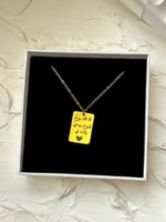 قلادة مستطيلة كتابة حسب الطلب -ذهبي - فضي