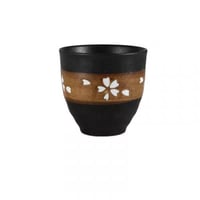 كوب فخار أسود و برونزي مزين برسومات الزهور