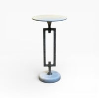 طاولة شكل مستطيل