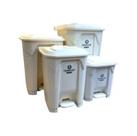 سطل بلاستيك مع غطاء