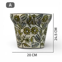 فازة خزف جدارية