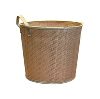 سلة خوص باطار جلد