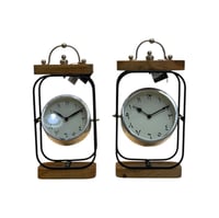 ساعة حديد تحفى بقاعدة خشب