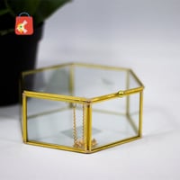 علب زجاج مذهب بغطاء وسلسلة