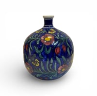 فازة خزف كحلي