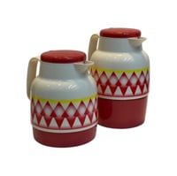 ترمس حليب شكل غضار احمر