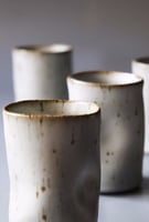 كوب فخاري يدوي (أبو طعجه)ثقيل سعته 300 مل تقريبا