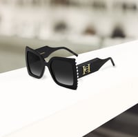 نظارة شمسية من كارولينا هاريرا - CAROLINA HERRERA