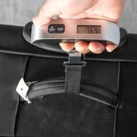 ميزان شنط السفر حتى 50 كيلوغرام مزود بشاشة رقمية ل...
