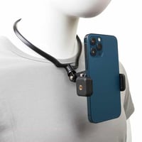 حامل جوال على الرقبة لتصوير المحتوى براحة تامة