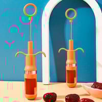 أداة إزالة نواة التمر حيث تقوم باستخلاص النواة بطر...