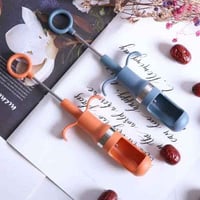 أداة إزالة نواة التمر حيث تقوم باستخلاص النواة بطر...