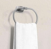 حامل مناشف ستانلس ستيل لون فضي