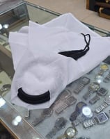 ابيض