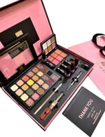 بوكس مكياج روز بيري