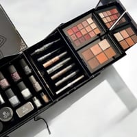 بوكس مكياج بديل ماك كيري روز