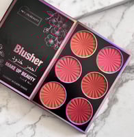 باليت دفتر مكياج من نيريفن بيوتي