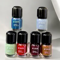 مناكير لامعه 24 لون بديل كيكو