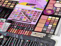 مجموعه مكياج متكامله فاشن