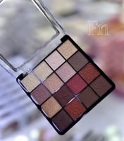 باليت ظل عيون ميني 16 لون ترابي من ريل بيوتي: إطلا...